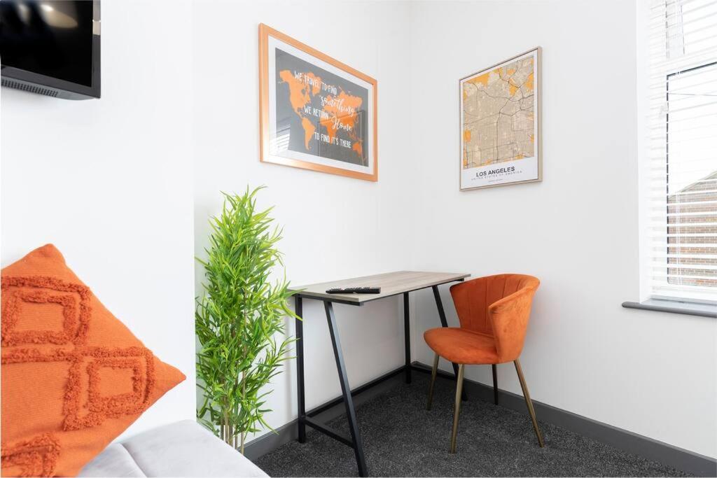 Modern Centrally Located 3 Bed Property With Tvs In Each Bedroom Super Fast Wifi And Crisp White Hotel Linen Hosted By Our Home Short Stays Darlington  Buitenkant foto